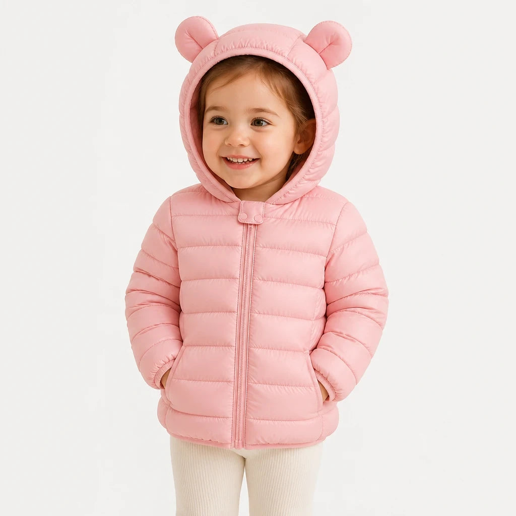 Casaco acolchoado rosa com capuz ursinho, quentinho e prático, ideal para combinar com conjunto de moletom infantil