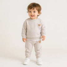 Conjunto de moletom infantil em algodão macio, estilo esportivo, conforto e segurança para brincadeiras dos pequenos