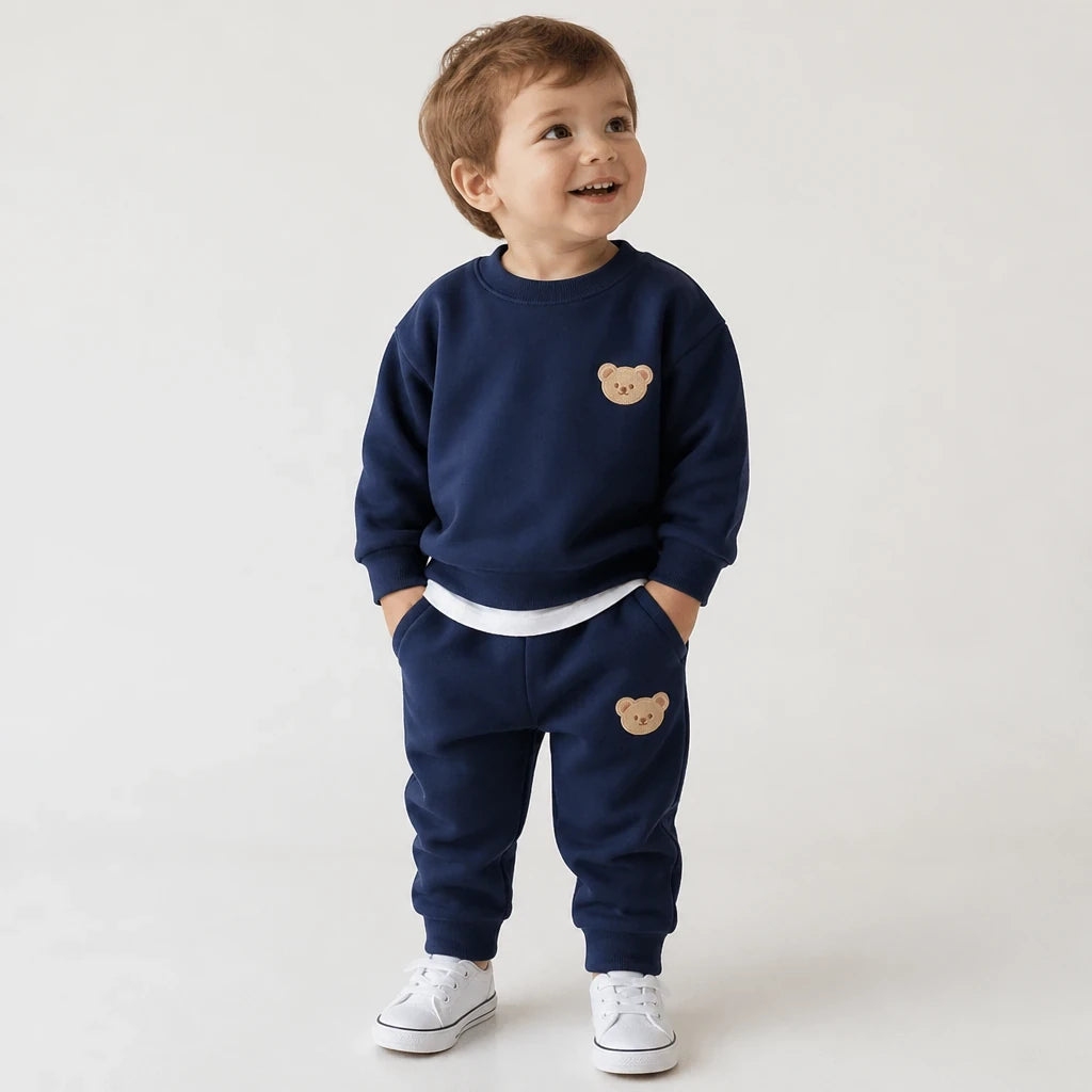 Conjunto de moletom infantil azul marinho em algodão macio, estilo esportivo, conforto e durabilidade para as brincadeiras