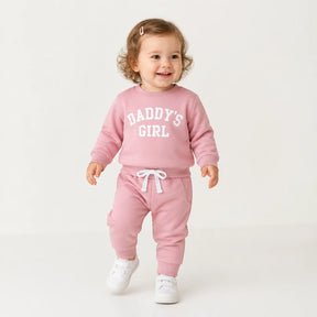 Conjunto de moletom infantil rosa com estampa de letras e cintura elástica ideal para conforto no outono