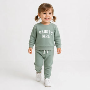Conjunto de moletom infantil em verde com estampa de letras e cintura elástica, macio e confortável para o outono