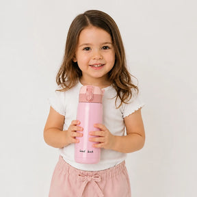 Copo térmico infantil inox rosa, seguro e prático para água e suco, combina com organizador de brinquedos