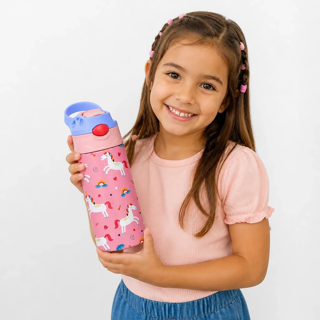 Garrafa térmica infantil em aço inox com desenho fofo e brinde ursinho de pelúcia, conforto e segurança para sua criança
