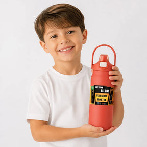 Garrafa térmica infantil em aço inox com canudo, prática e segura para a rotina, ideal para mochila infantil