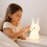 Luminaria infantil coelho em silicone macio com sensor de toque para sono tranquilo e segurança noturna