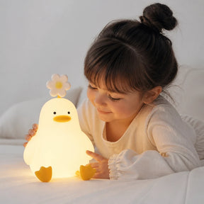 Luminária infantil pato de silicone macio, luz cálida para noites seguras e aconchegantes no quarto da criança