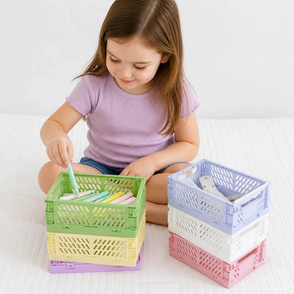 Organizador de brinquedos dobrável em plástico resistente cores pastéis que facilita a rotina de organização