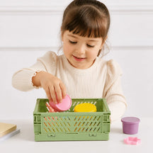 Organizador de brinquedos dobrável em plástico resistente verde, prático para guardar e organizar brinquedos das crianças