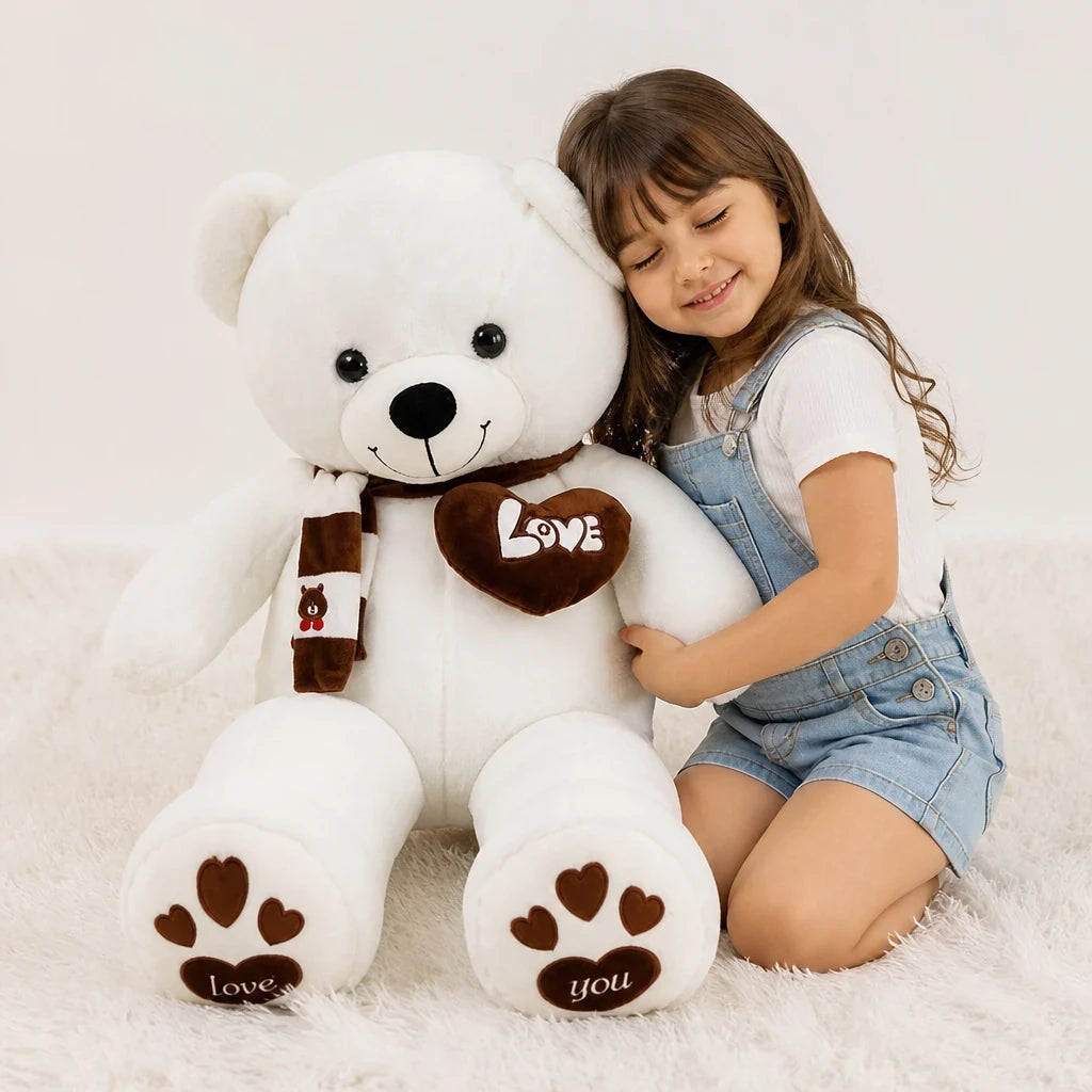 Pelucia urso branco com cachecol e coração macio e seguro, presente perfeito para mães, pais e avós