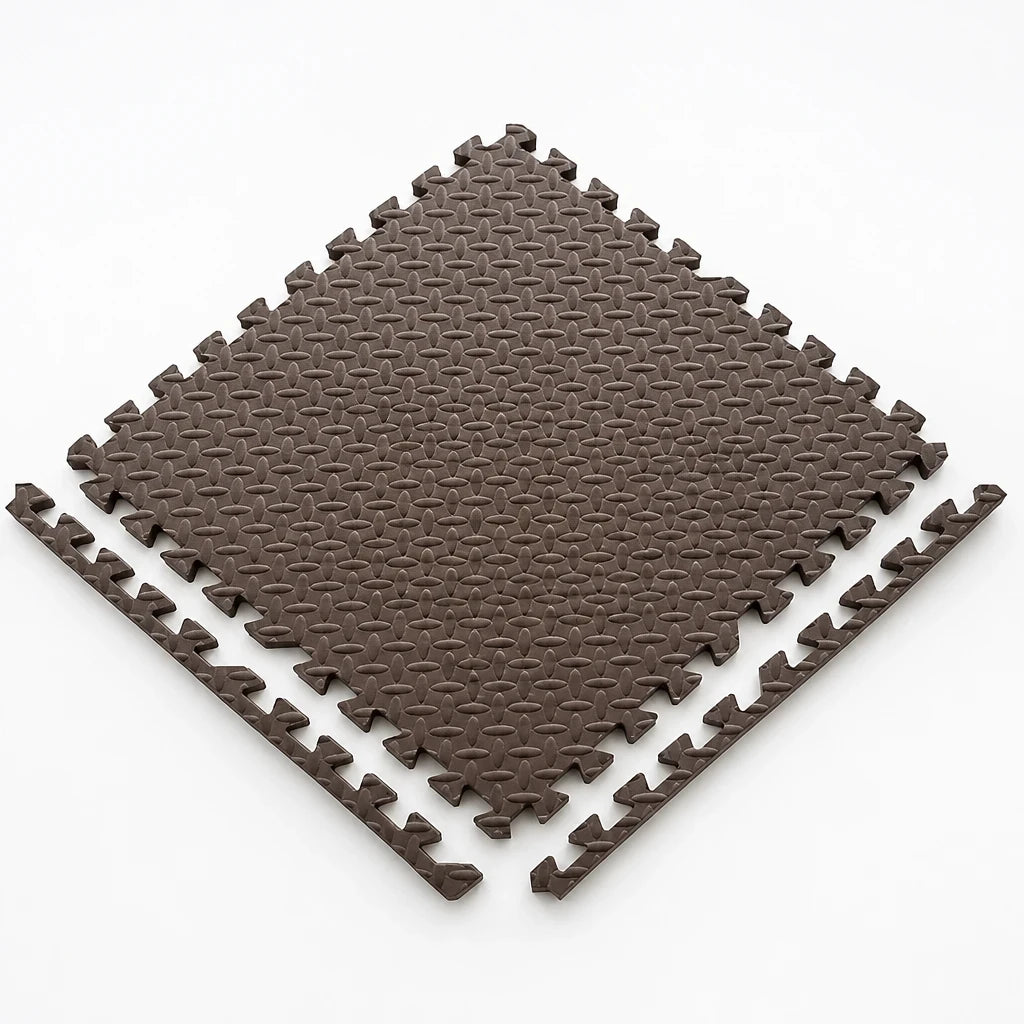 Tapete infantil EVA marrom antiderrapante, confortável, resistente e fácil de montar para brincadeiras seguras